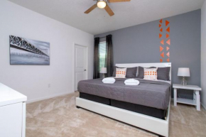 Gorgeous Family Home! Sleeps 28 BLV103